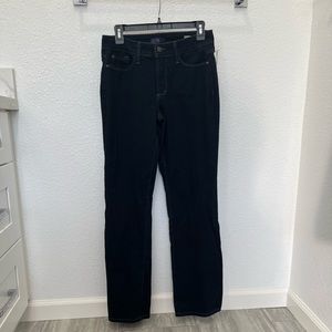 Not Your Daughter’s Jeans (NYDJ) Size 6 Straight Leg Jeans